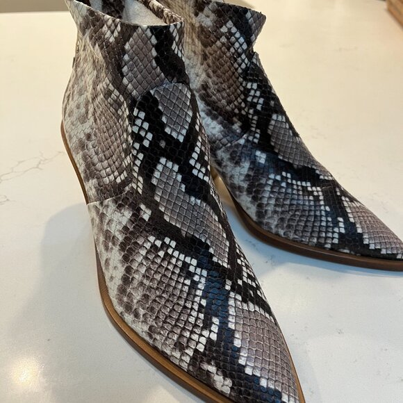 AGL snake skin boots NEVER WORN - Picture 3 of 15